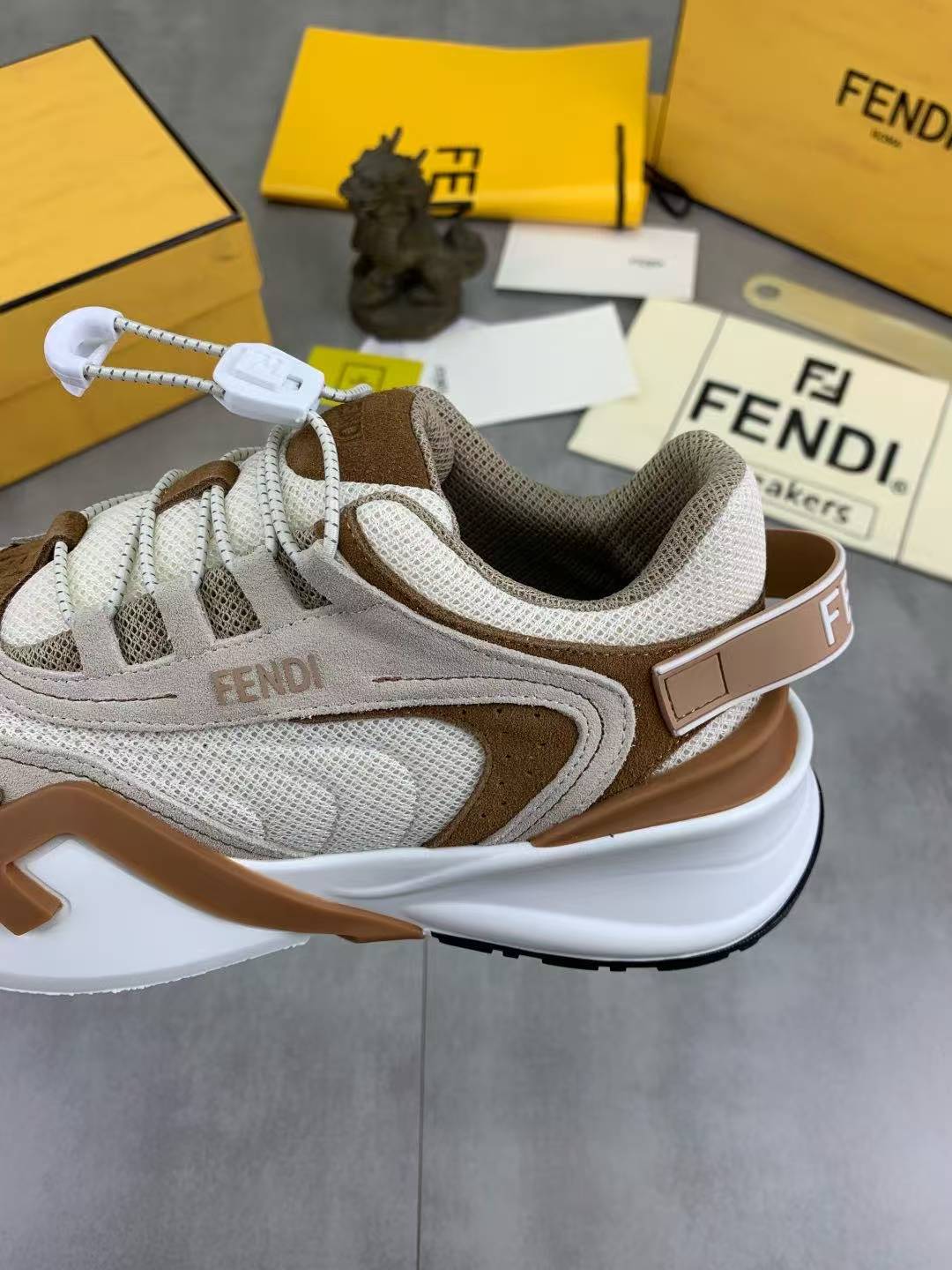 Luxury Edition Bags FEI sneaker