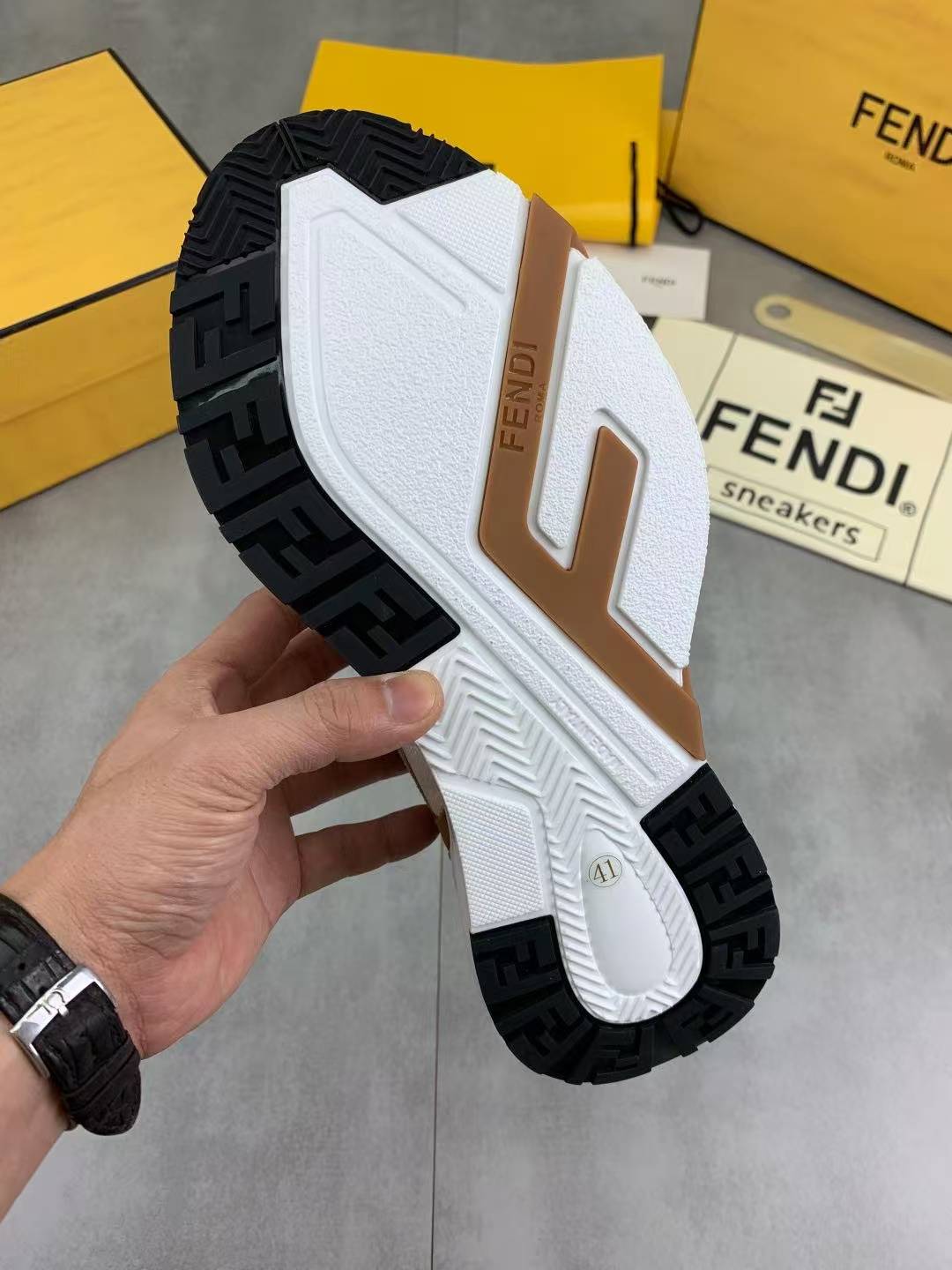 Luxury Edition Bags FEI sneaker