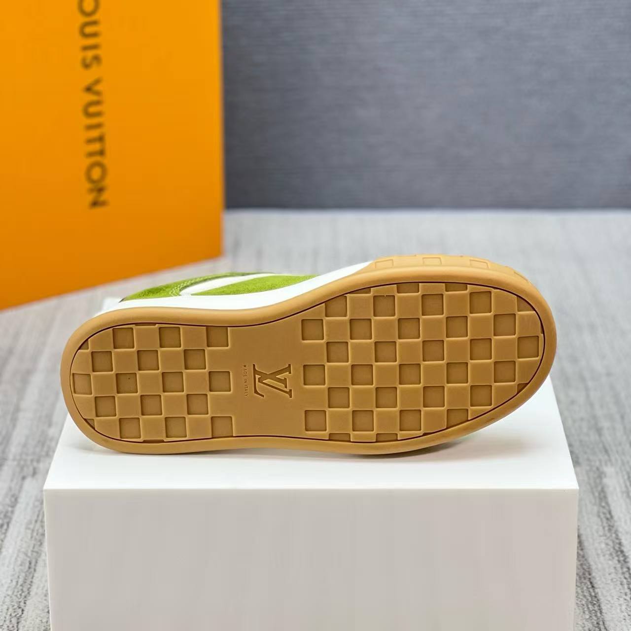 sneaker shoes Luxurious casual shoes