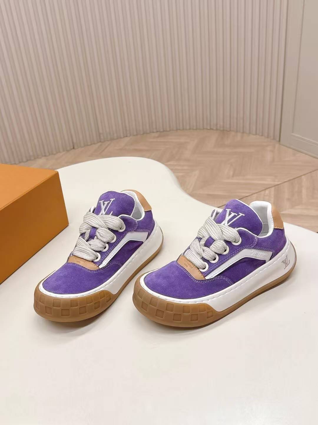 sneaker shoes Luxurious casual shoes