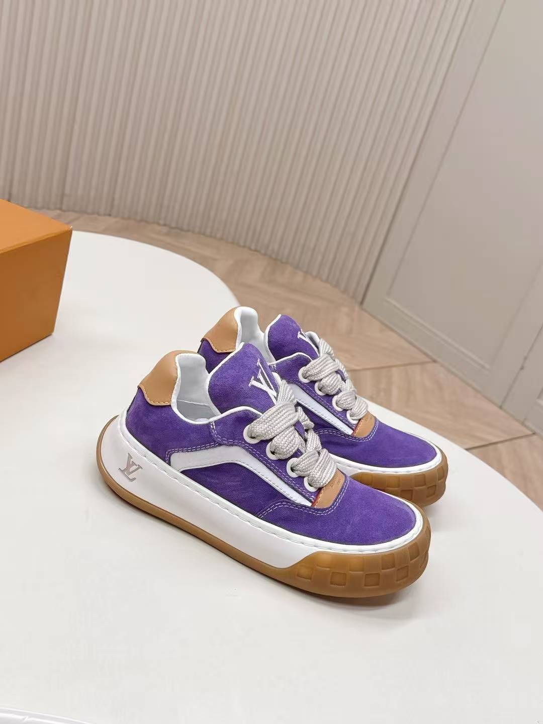 sneaker shoes Luxurious casual shoes