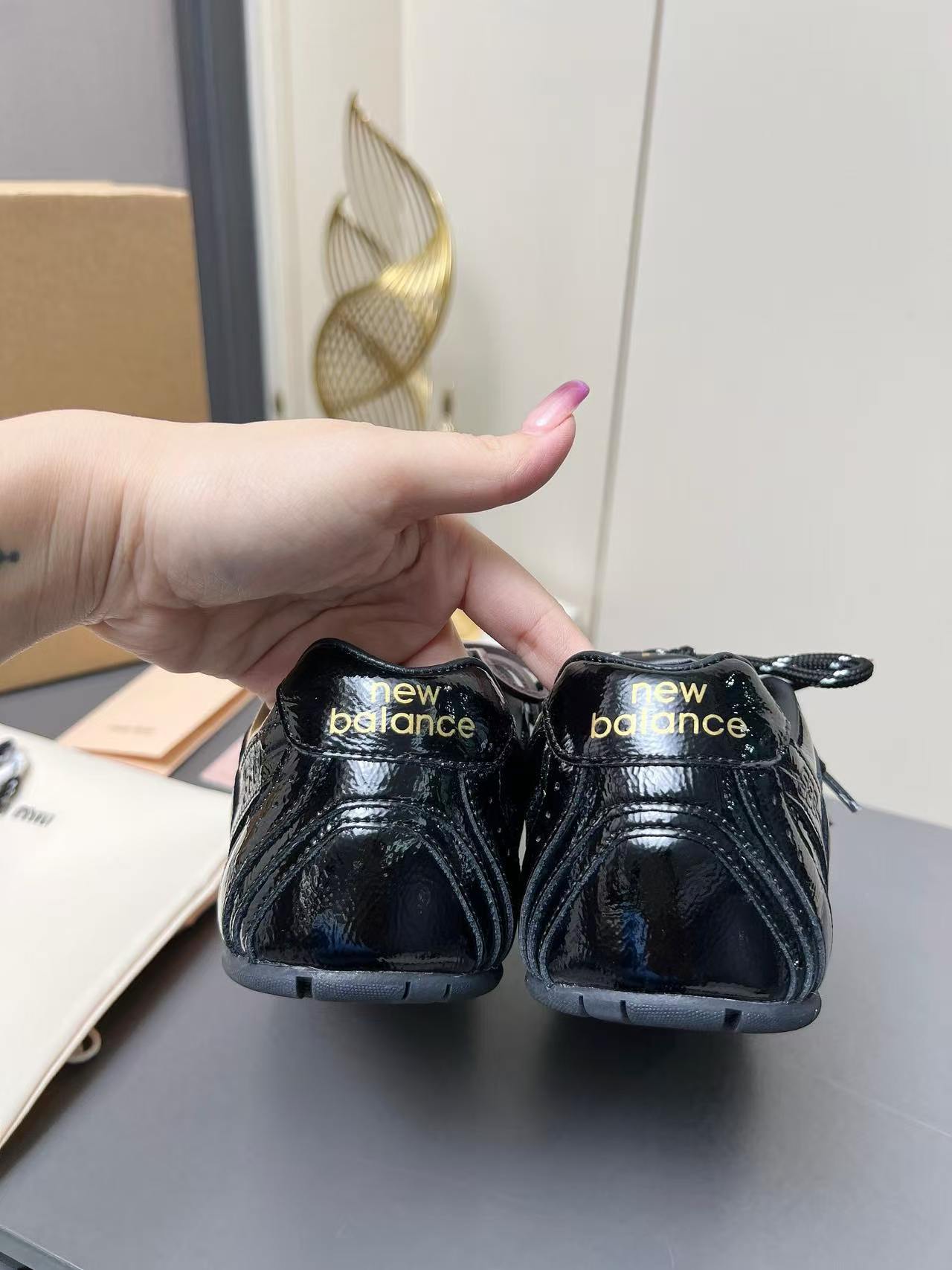 Luxury  Bags Mi and Customized high-end women's shoes