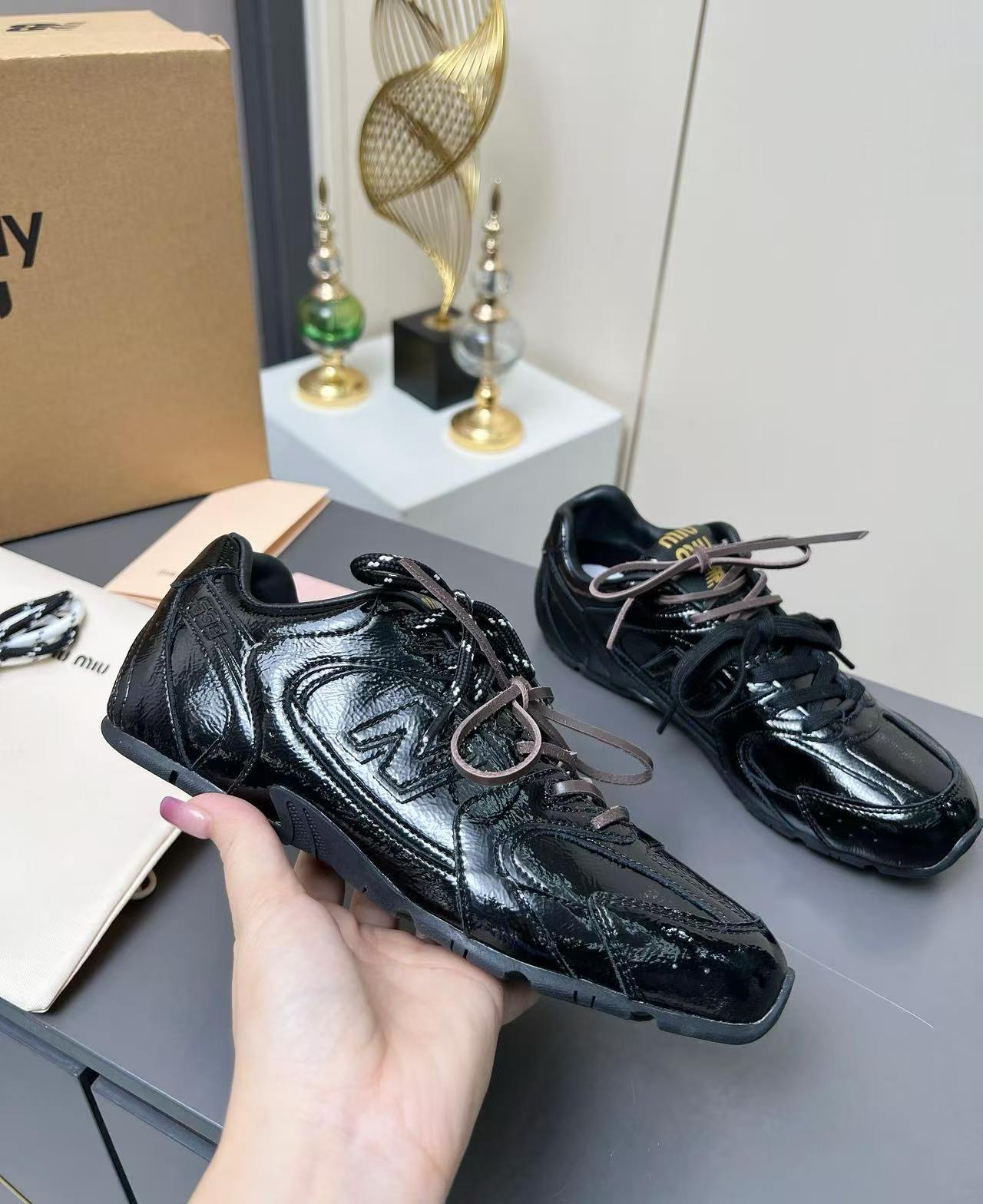 Luxury  Bags Mi and Customized high-end women's shoes