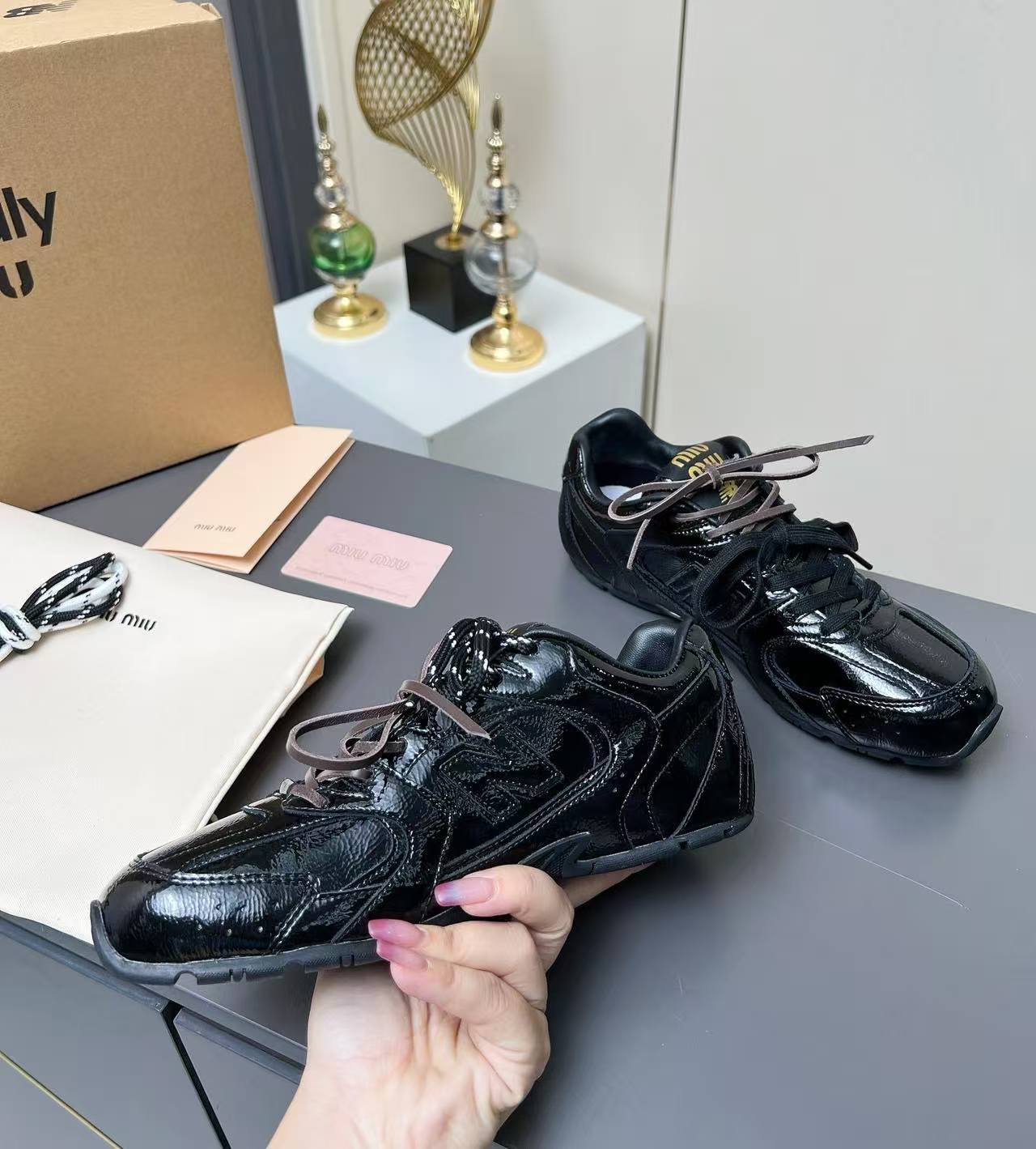 Luxury  Bags Mi and Customized high-end women's shoes